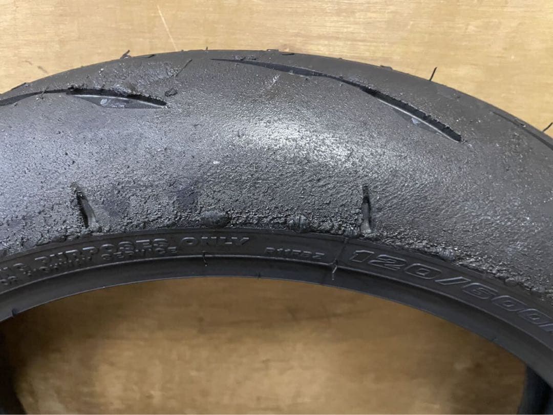 ブリジストンR11 120/600R17 180/640R17 180/55