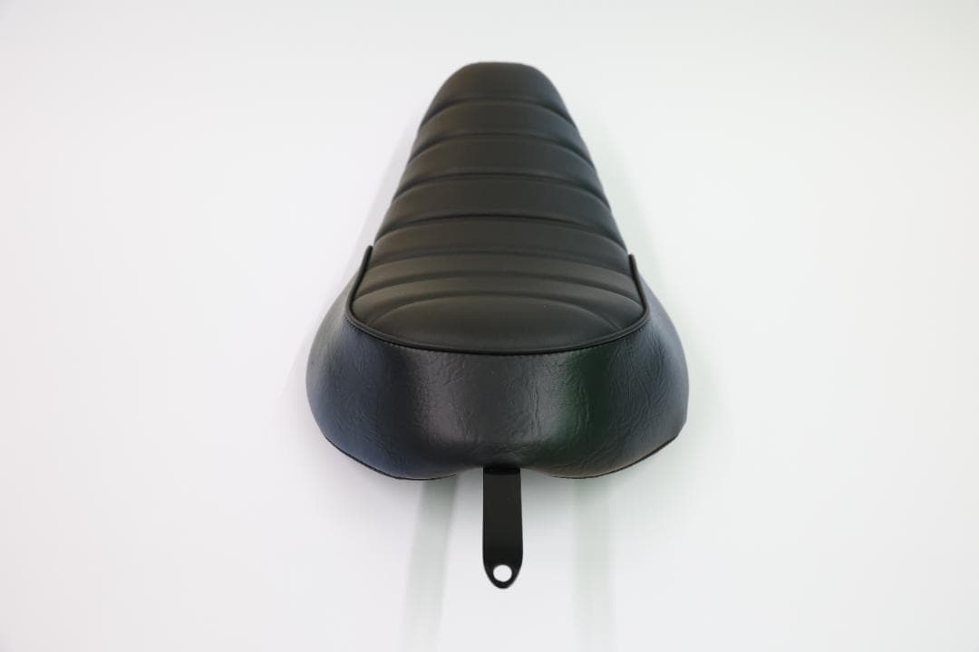 ハーレー純正　スポーツスターシート　883N　 XL883N IRON