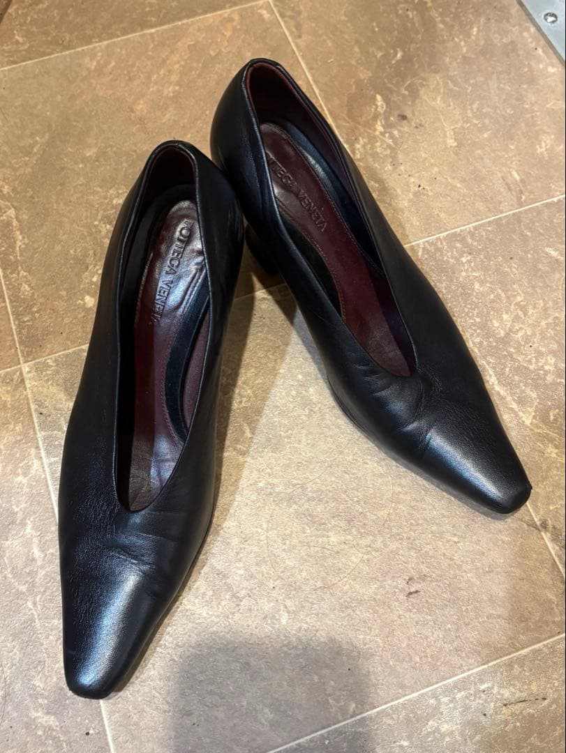 ボッテガヴェネタ レザーパンプス ブラック アーモンドパンプス　正規品