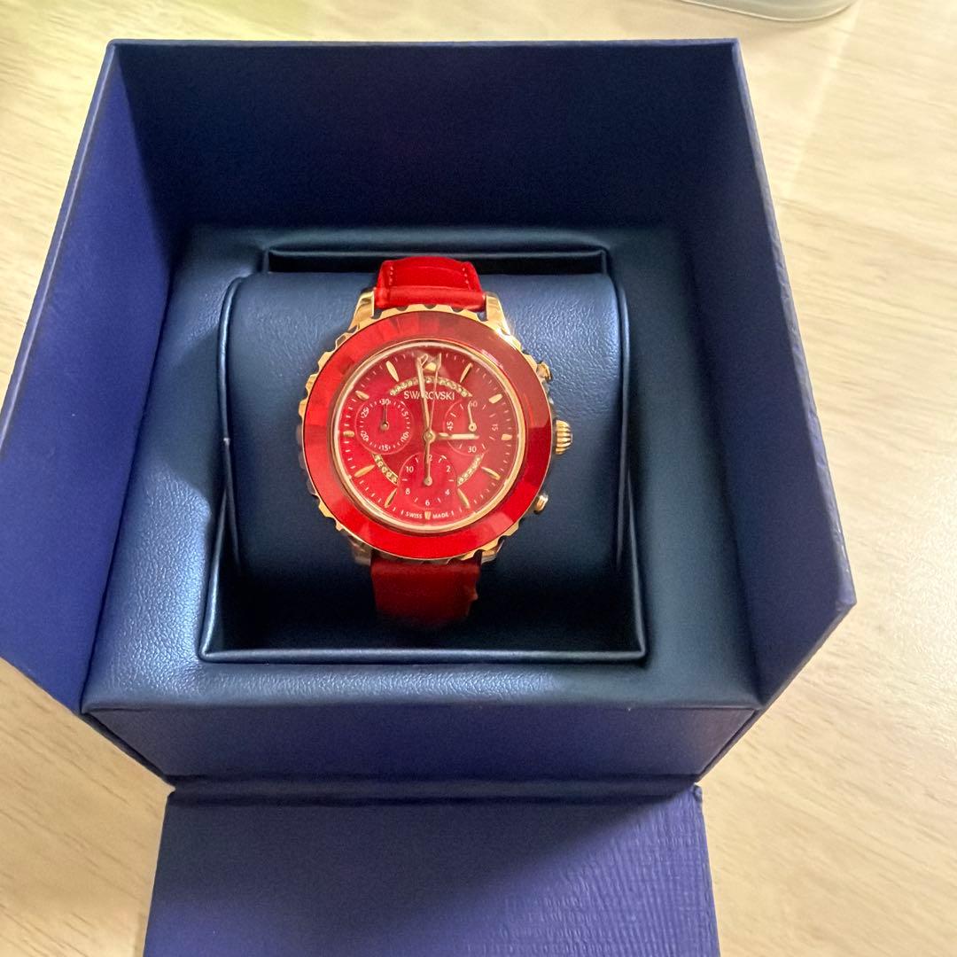 ✨新品✨SWAROVSKI✨スワロフスキー　クロノグラフ　レディース腕時計