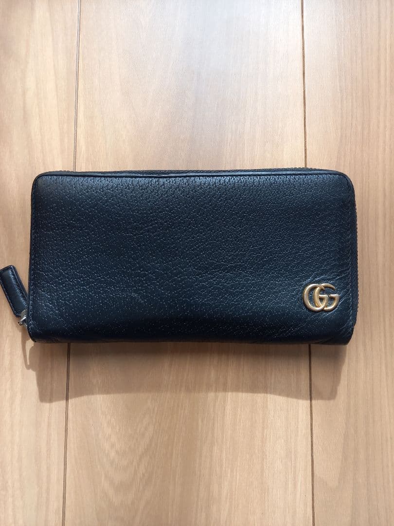 最終値下げ価格 Gucci 黒レザー長財布 GGロゴ付き