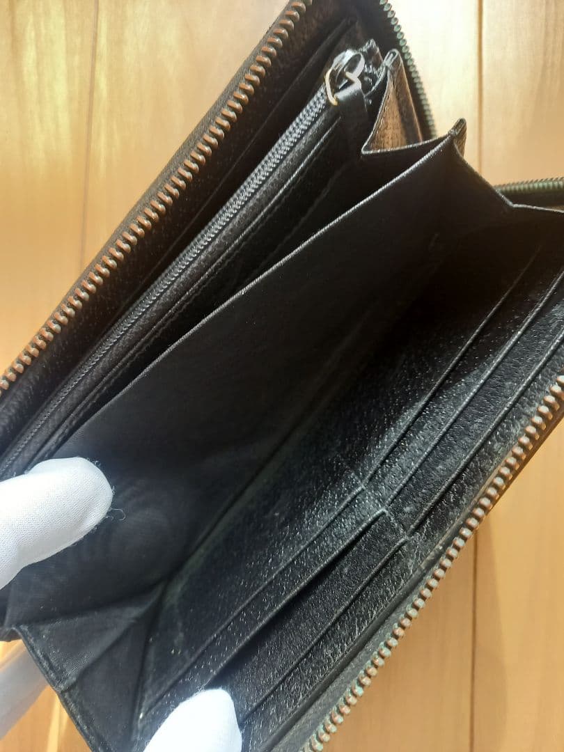 最終値下げ価格 Gucci 黒レザー長財布 GGロゴ付き
