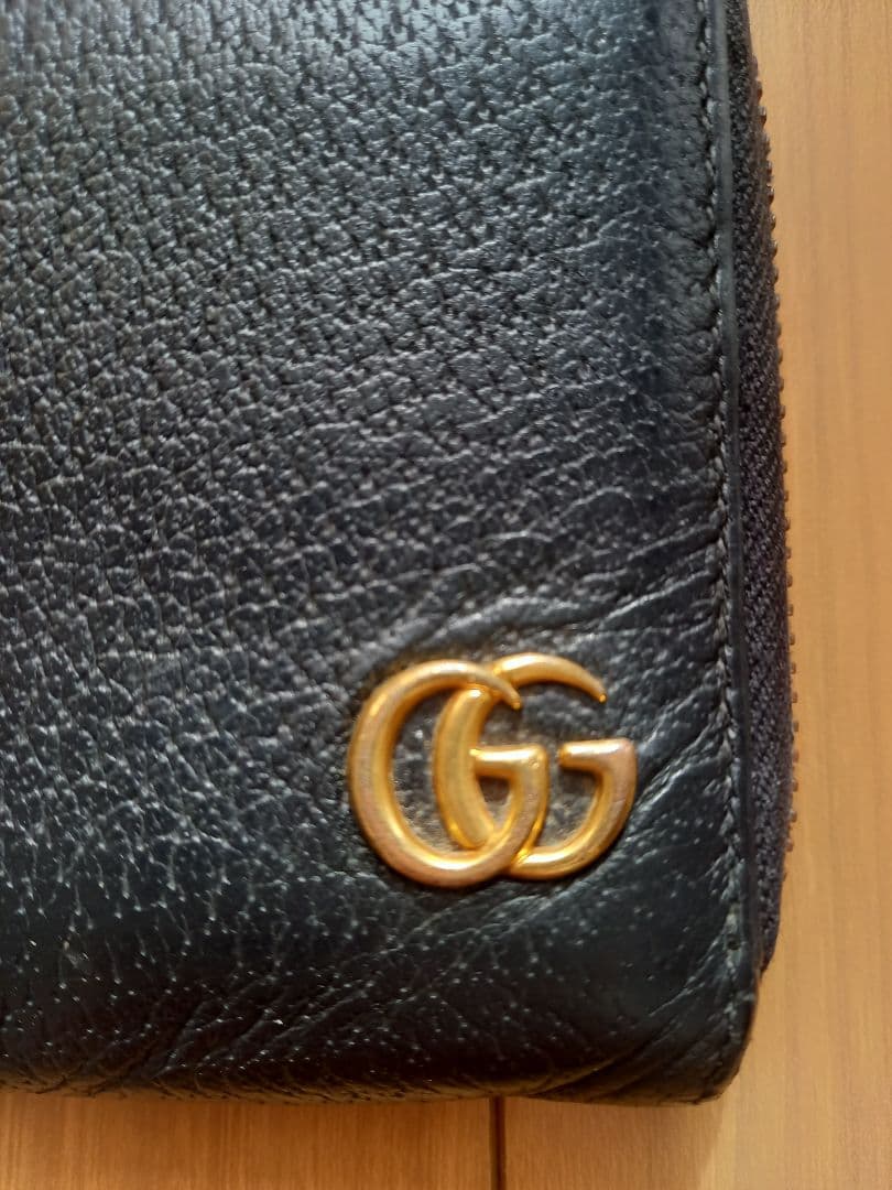 最終値下げ価格 Gucci 黒レザー長財布 GGロゴ付き