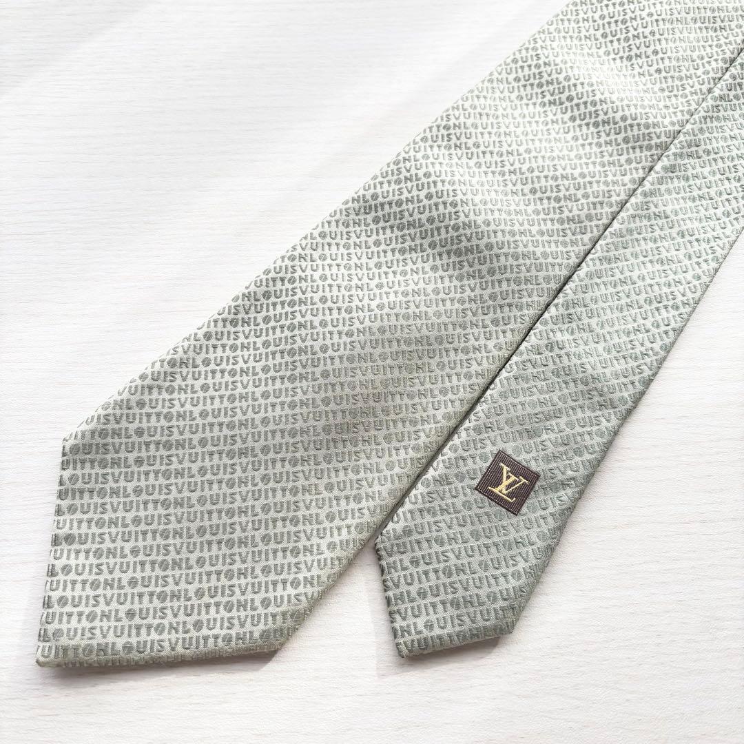 LOUIS VUITTON ルイヴィトン グレー ロゴマニア シルク ネクタイ