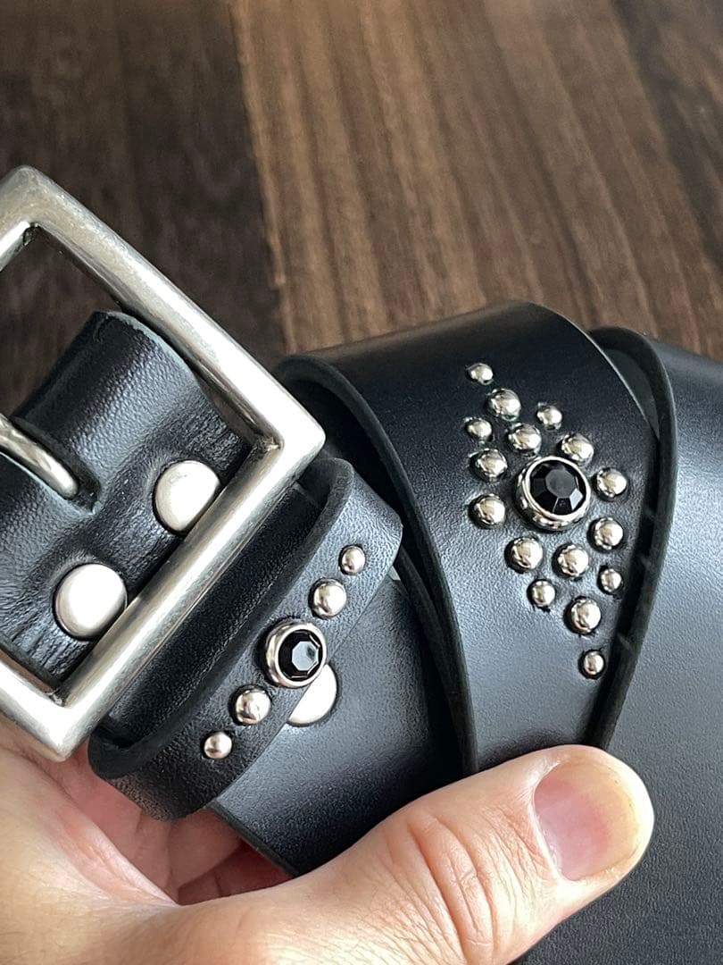 スタッズギャリソンベルト　牛ヌメ　シルバー　38mm HTC CALEE