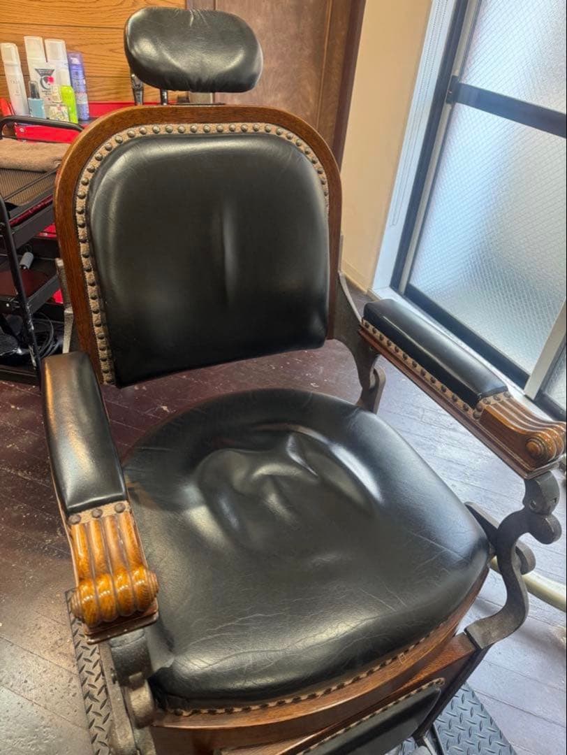 【期間限定】タカラベルモント製理容椅子『ザ・クラシック』