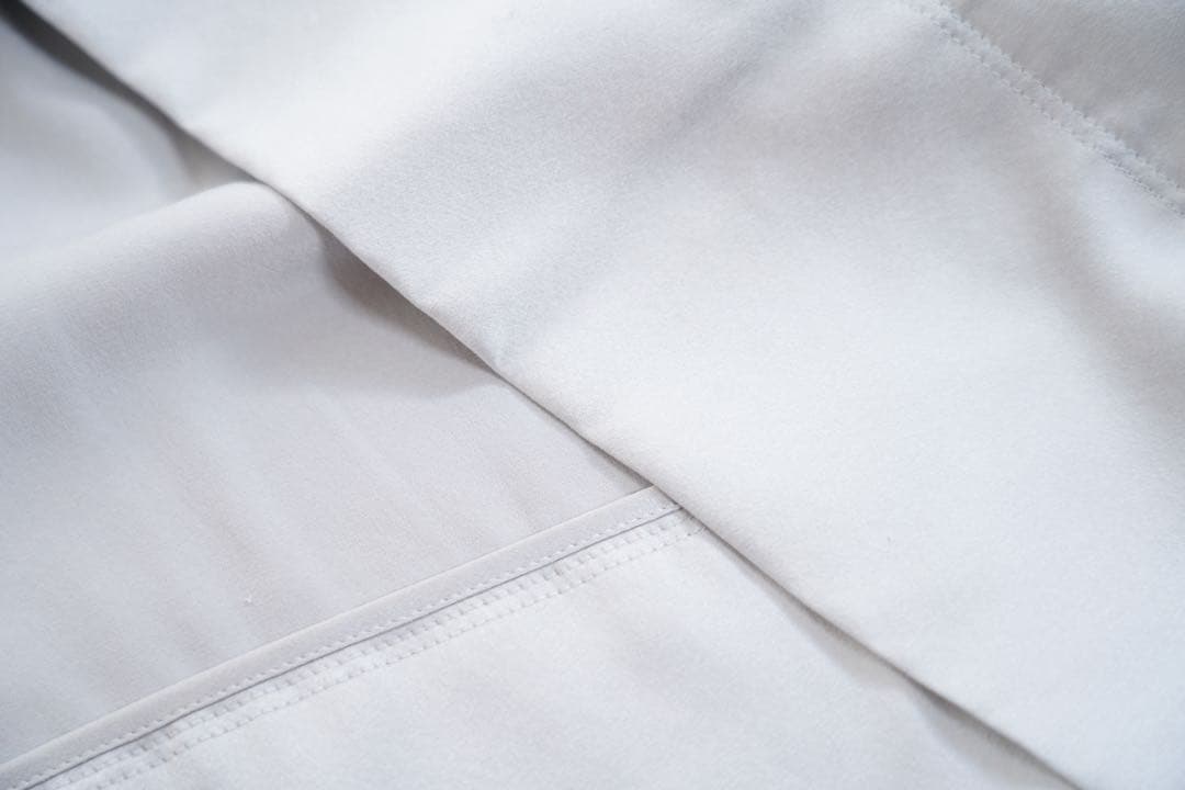 新品 Chaos（カオス）　モーラTシャツ　グレー クモリ シルク カットソー