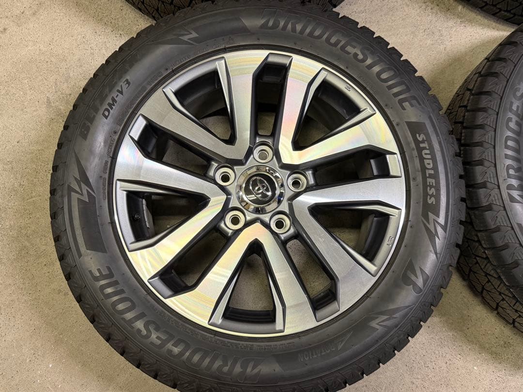 285/50r20 スタッドレス ランクル200 後期純正ホイール　ブリヂストン