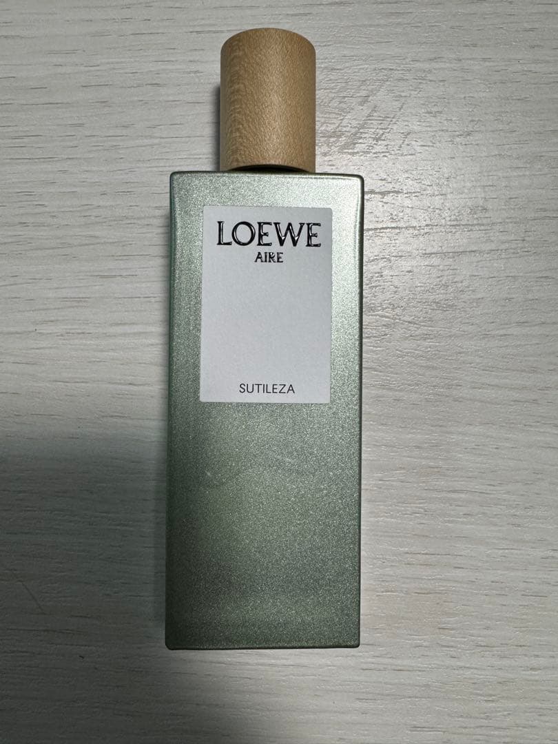 LOEWE AIRE SUTILEZA 香水