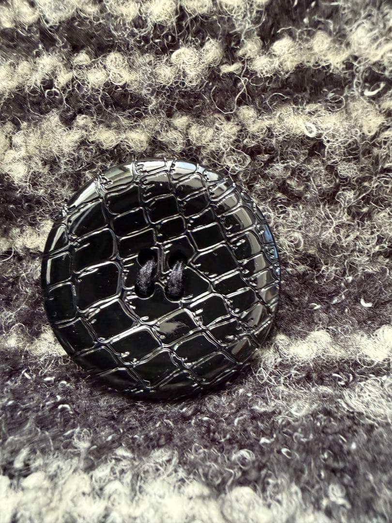 ストライプ柄グレー系ダウンジャケット