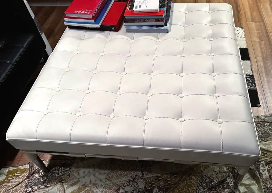 カッシーナ　美品　プリヴェ　prive オットマン　センタースツール　白革