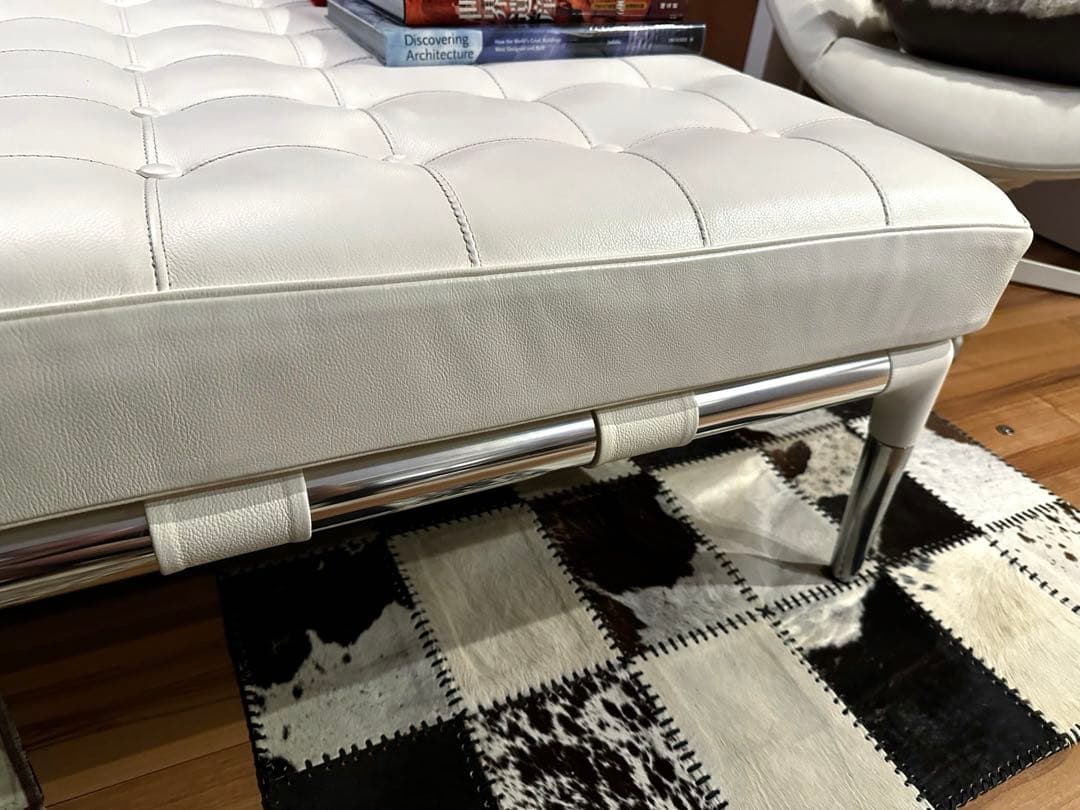 カッシーナ　美品　プリヴェ　prive オットマン　センタースツール　白革