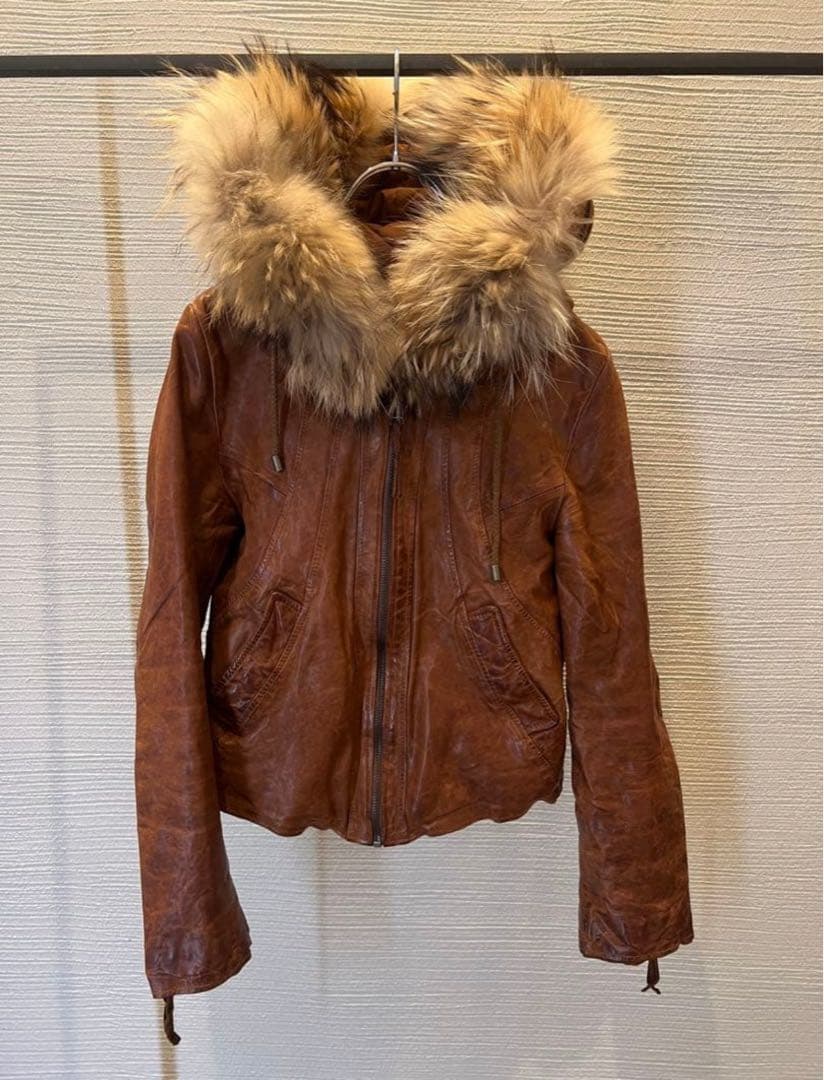 goa ブラウンファー付きショートジャケット