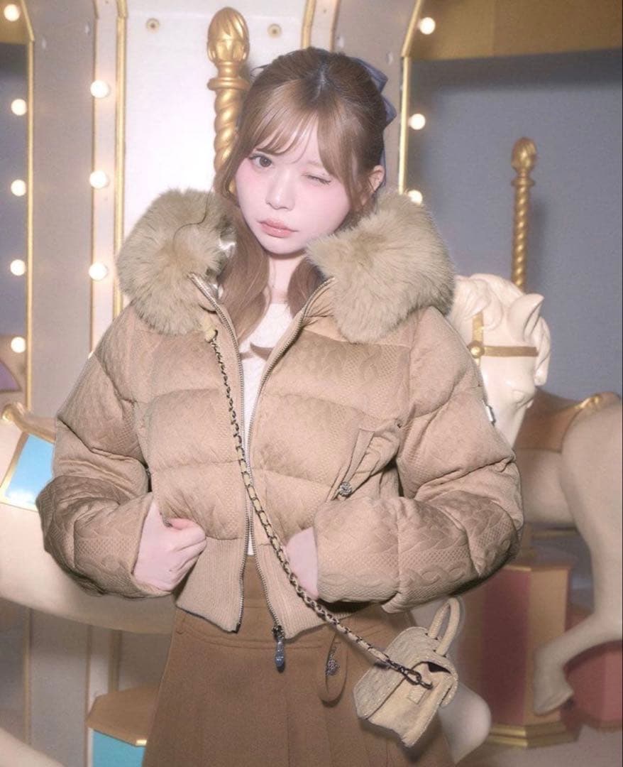 ミシェルマカロン ファーフードケーブル柄ショートダウン