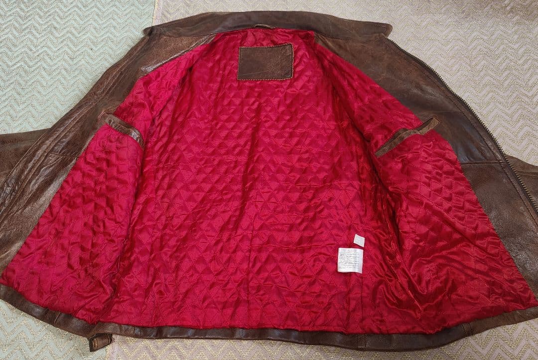 ユニクロ　レザージャケット　数量限定品　羊革