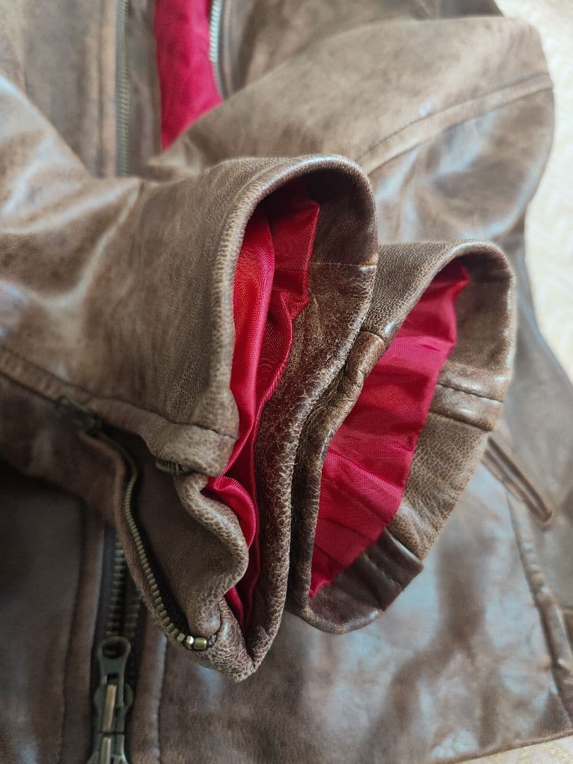 ユニクロ　レザージャケット　数量限定品　羊革