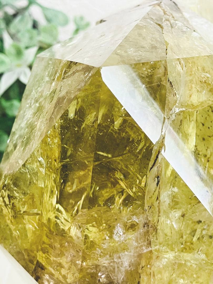 変革の石✨ 虹　オウロヴェルデクォーツ メタモルフォーゼス　セルフヒールド　原石