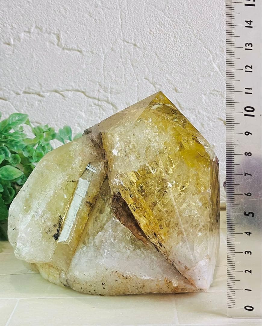 変革の石✨ 虹　オウロヴェルデクォーツ メタモルフォーゼス　セルフヒールド　原石