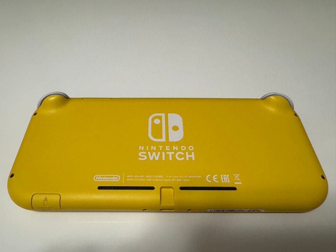 Nintendo Switch Lite イエロー 本体　箱 付属品付き
