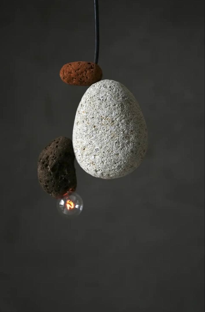 ライトイヤーズ　モアライト　溶岩石トリプル　ケース付き　未使用品