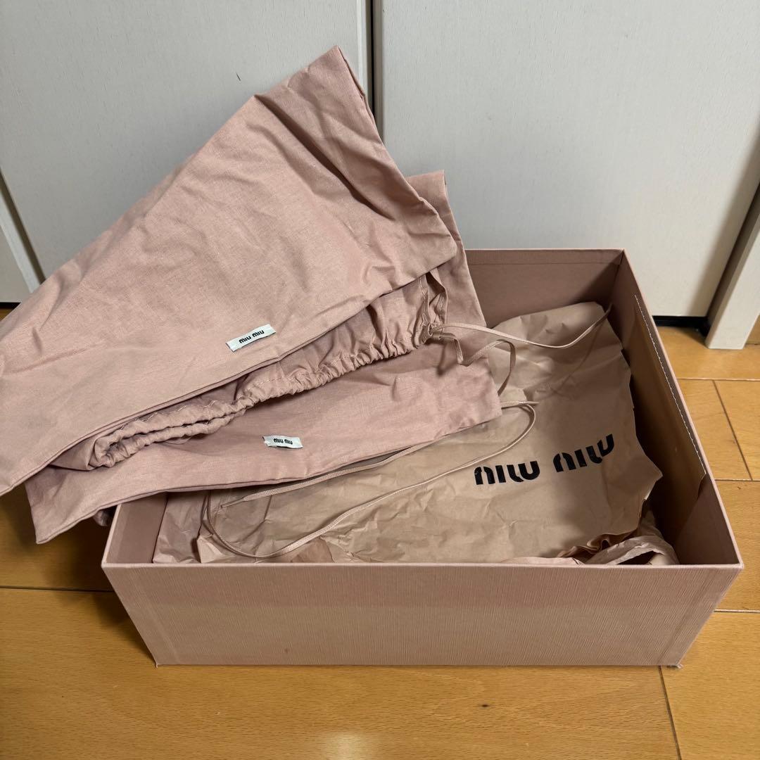 【miumiu】メリージェーンパンプス