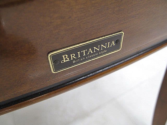 マルニ木工「ブリタニア」英国クラシック様式ダイニングチェア　　椅子　アームチェア