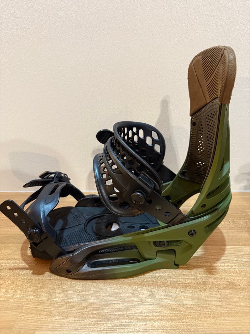 Burton マラビータ EST　メンズ バイン　　Mサイズ