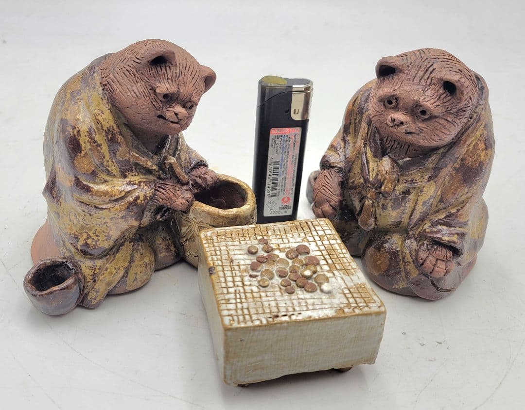 囲碁を打つ狸　在銘　陶器　タヌキ　置物　骨董品、美術品