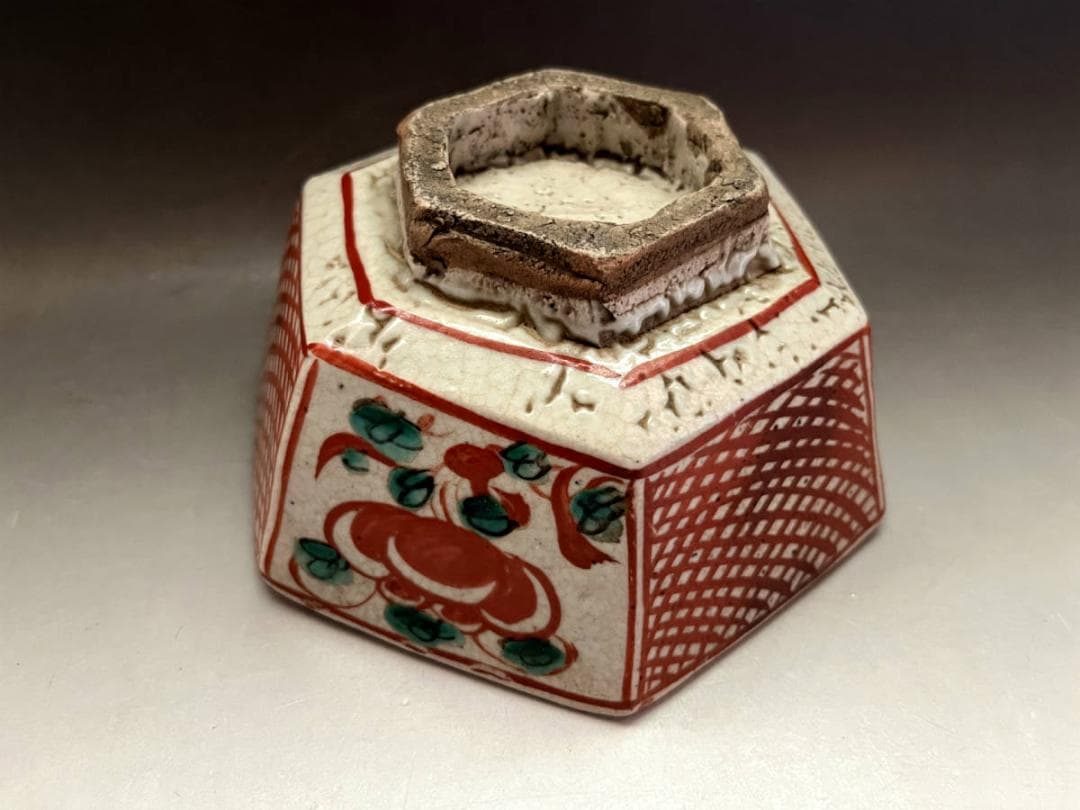 鉢■古い赤絵六角鉢 魁（江戸期）時代物 花唐草魚紋 大清康照年製 古美術 骨董■