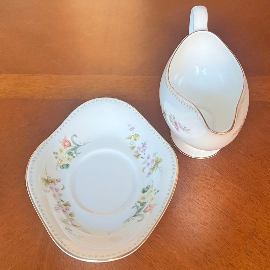 【レア美品】英国製　ウェッジウッド★ミラベル★ソースボート＆ソーサー
