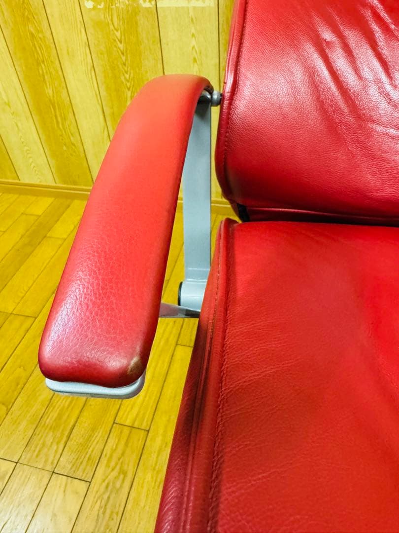 KEBE KE-16 ケベ 本革 レザー パーソナルチェア