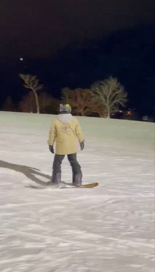 サンタクルーズ　スノーボードウェア