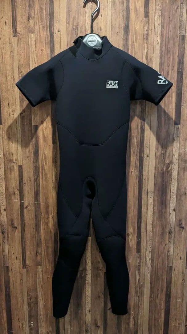 新品未使用　RASH シーガル ブラック 半袖　L/XL