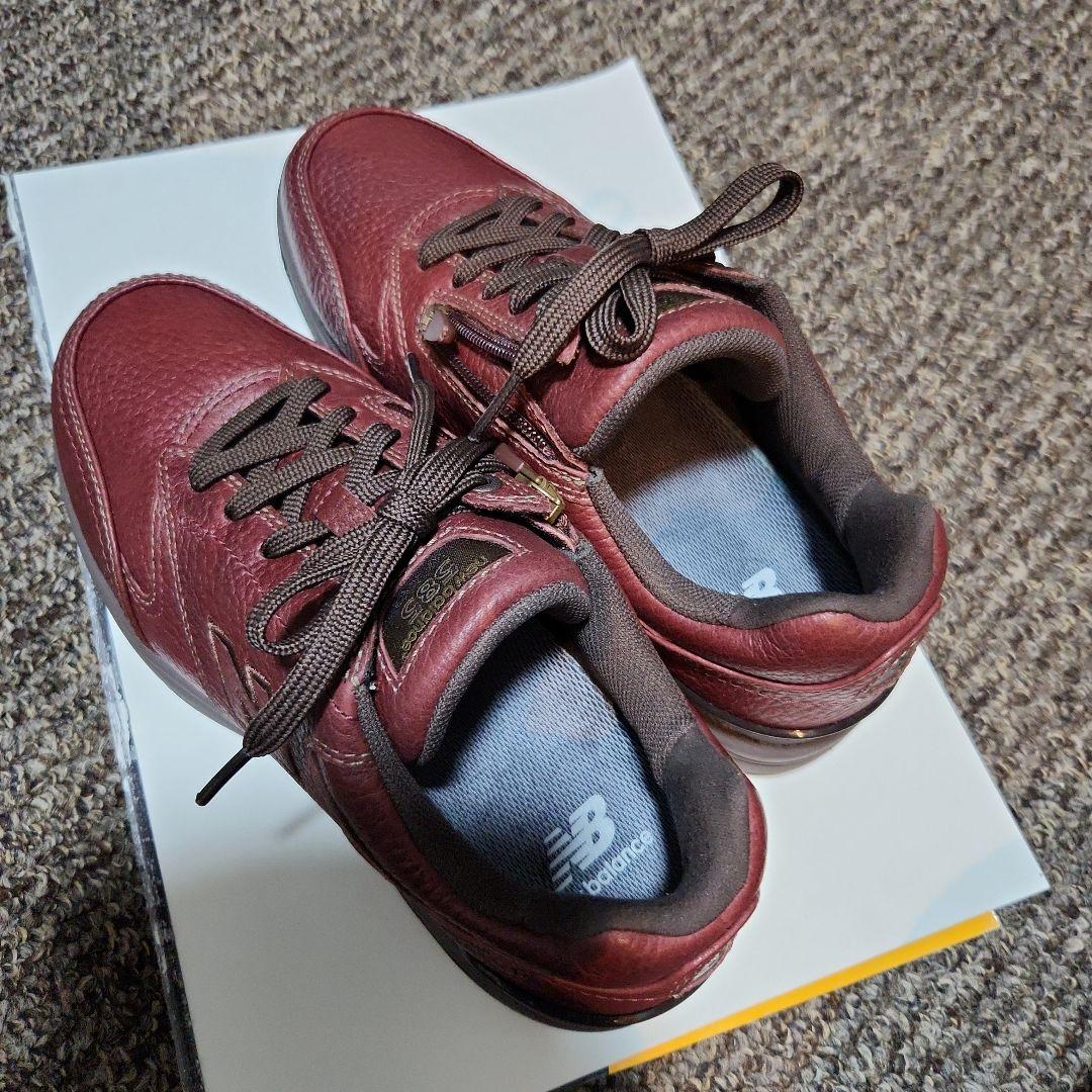ニューバランス　本革シューズ24.5