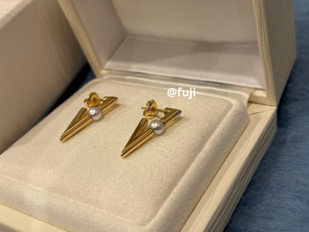 MIKIMOTO Vコードピアス　K18イエローゴールド