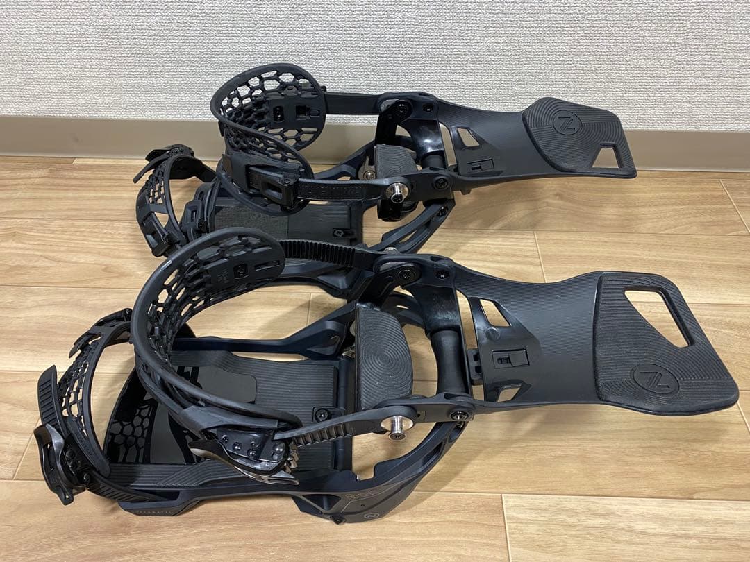 タ*ん様 NIDECKER SUPERMATIC ブラック スノーボードビンディ