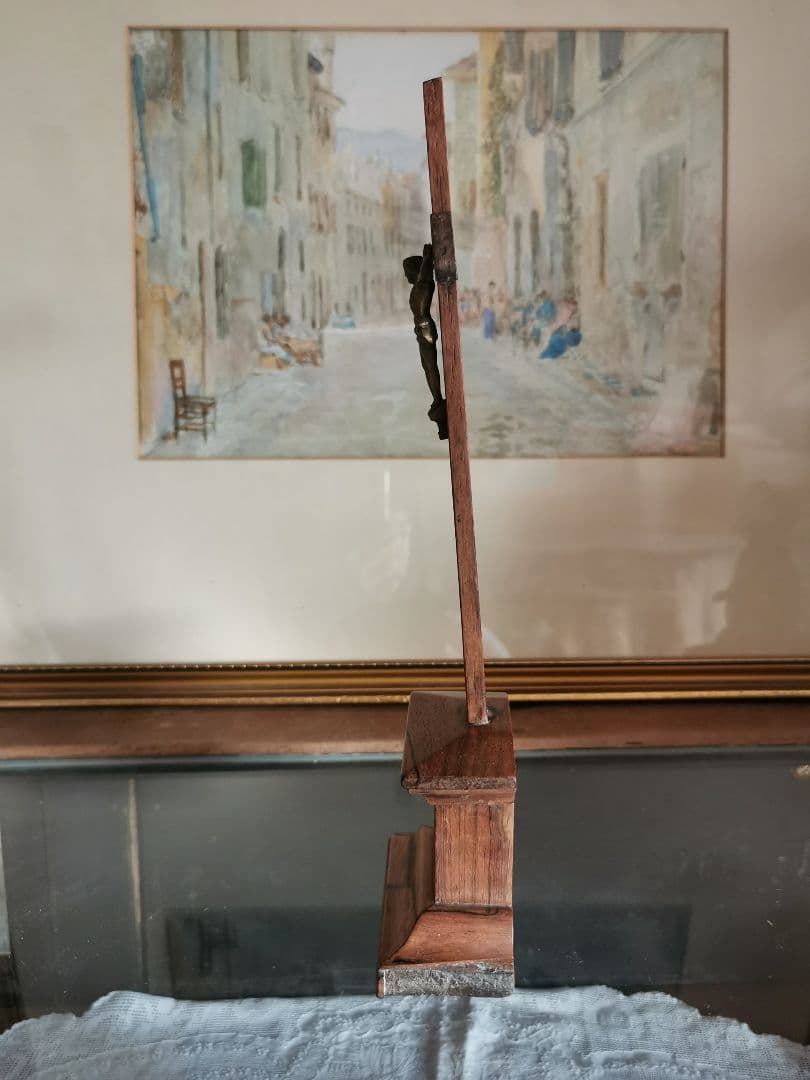 アンティークフランス/ベルギー ブロンズのキリストと十字架 杢目木製祭壇スタンド