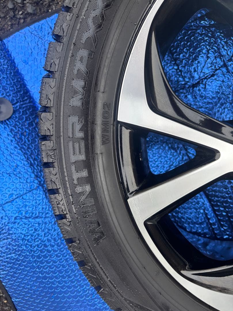 トヨタ 純正アルミ　タイヤDUNLOPウィンターMAXX スタッドレス18インチ