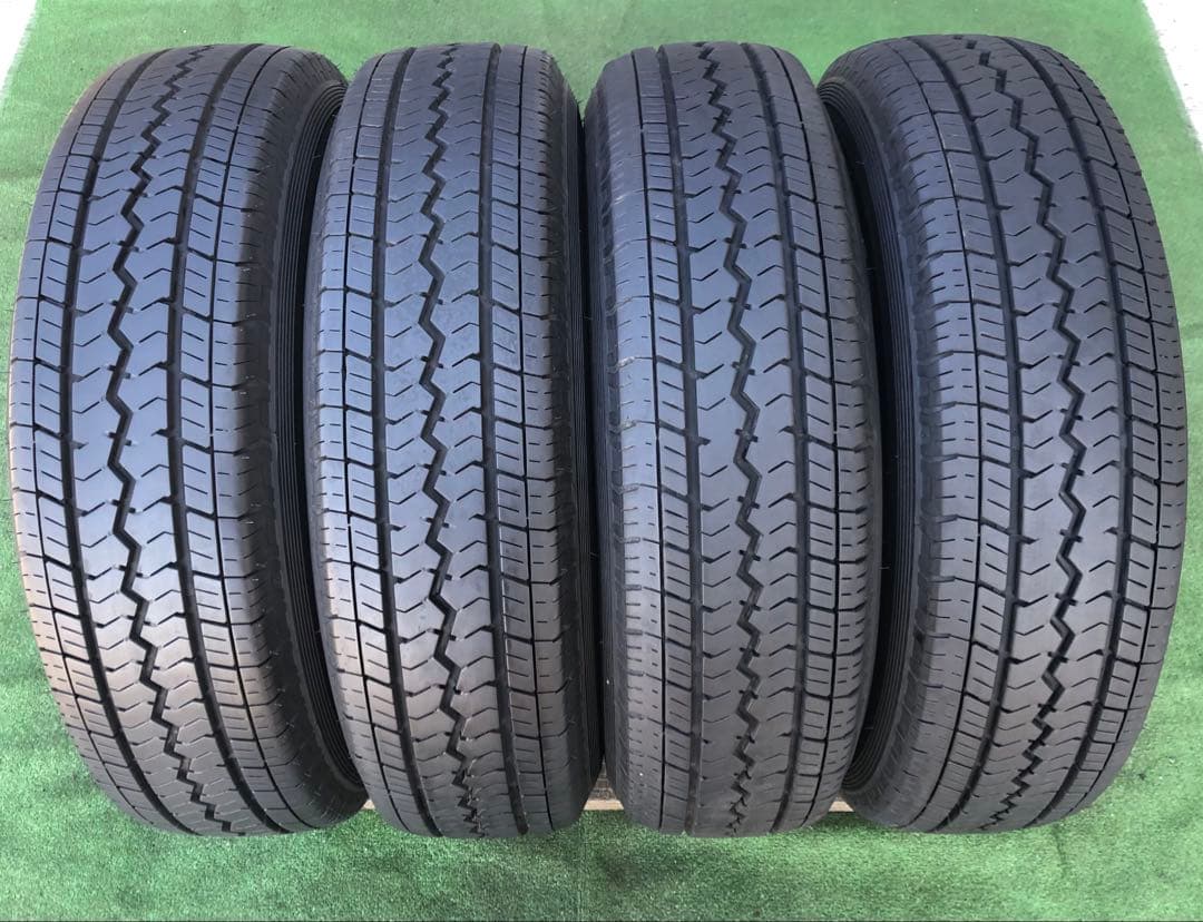 195/80 R15 TOYO V-02e ラジアルタイヤ　2024年