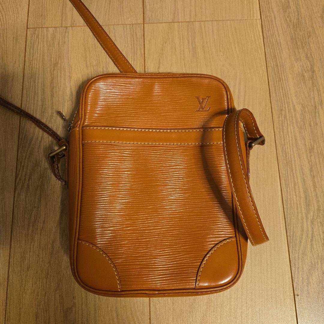 ルイヴィトン ショルダー バッグ エピダヌーブ M11910 ジパングゴールド
