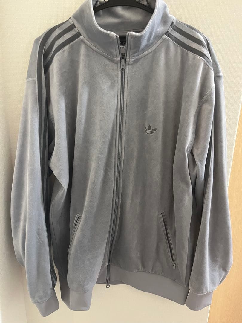 adidas ベロア トラックジャケット グレー Mサイズ