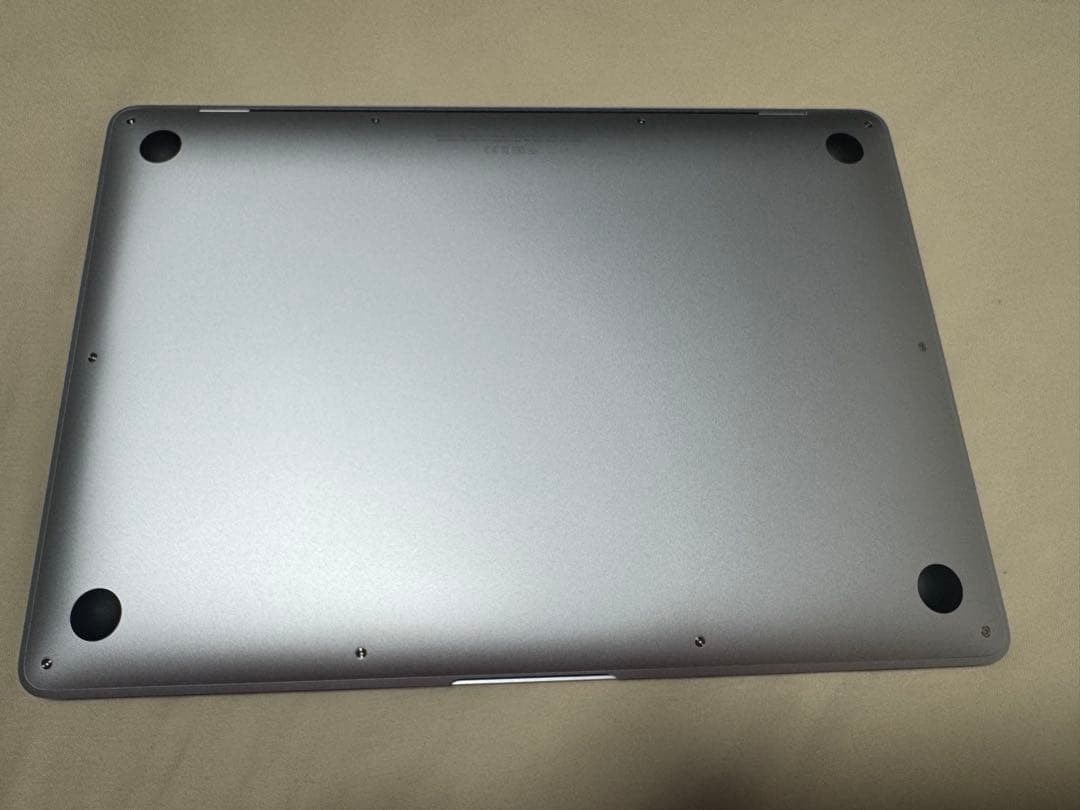 ほぼ未使用品 MacBook Air M1 8GB 256GB シルバー