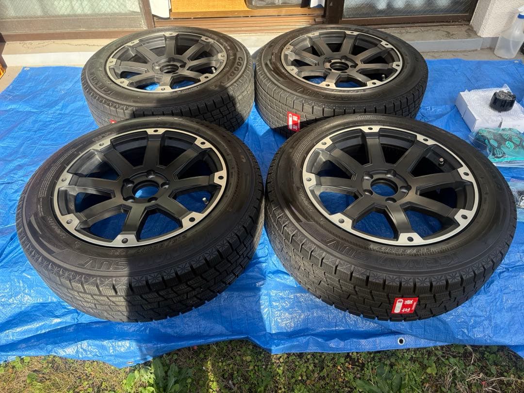 スタッドレスホイールタイヤセット（カローラクロスなど）