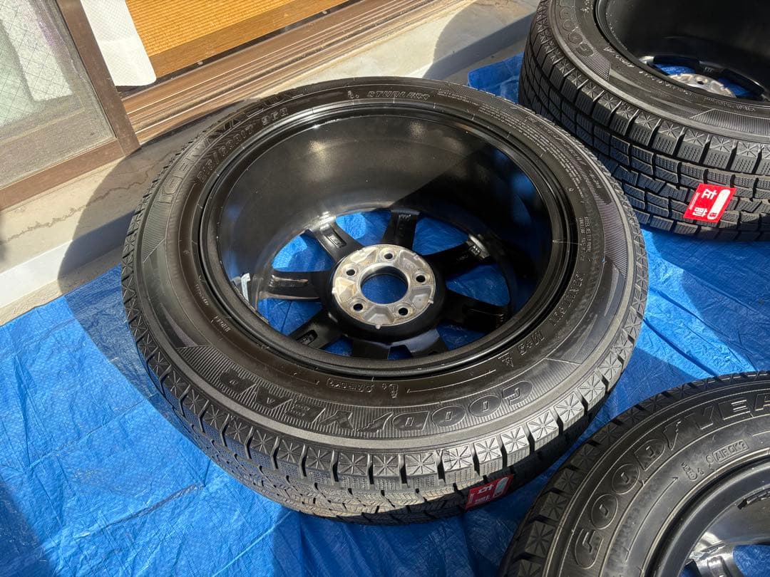 スタッドレスホイールタイヤセット（カローラクロスなど）