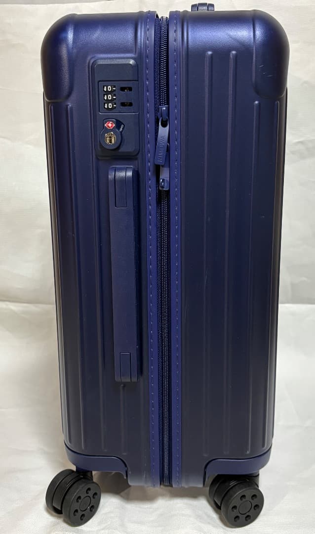 RIMOWA リモワ　エッセンシャル　　36L マットブルー