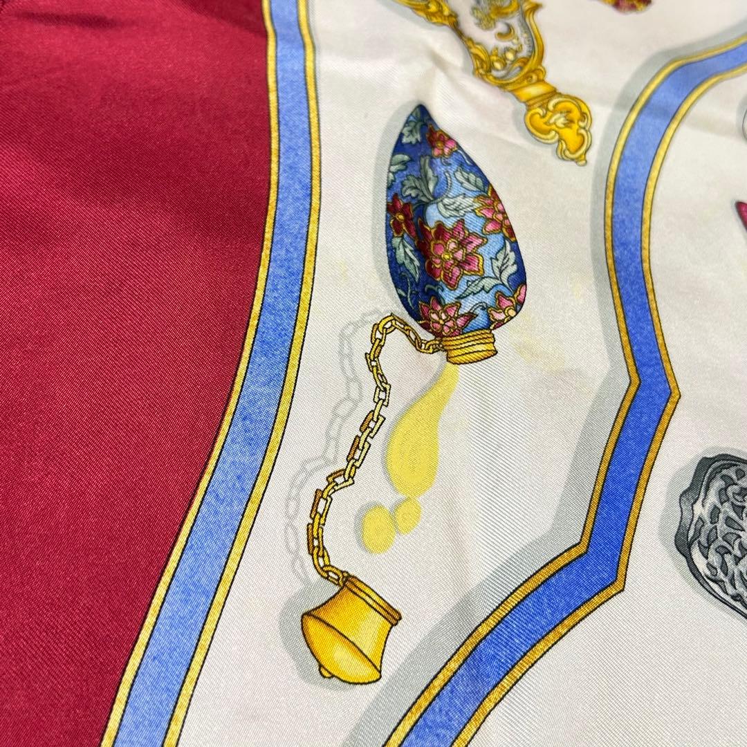 HERMES カレ90スカーフ 香水瓶Qu importe le flacon