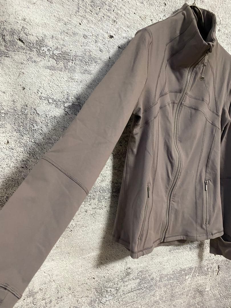 ルルレモン　ディファインジャケット