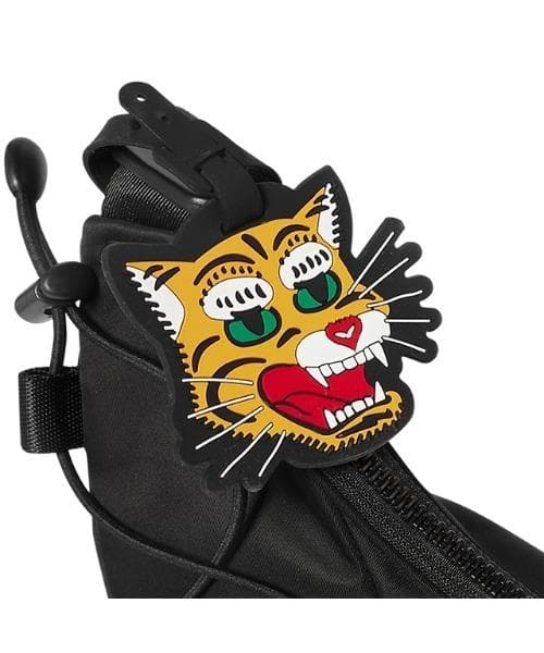 オニツカタイガー スモールメッセンジャーバッグ　新品　未開封　ブラック