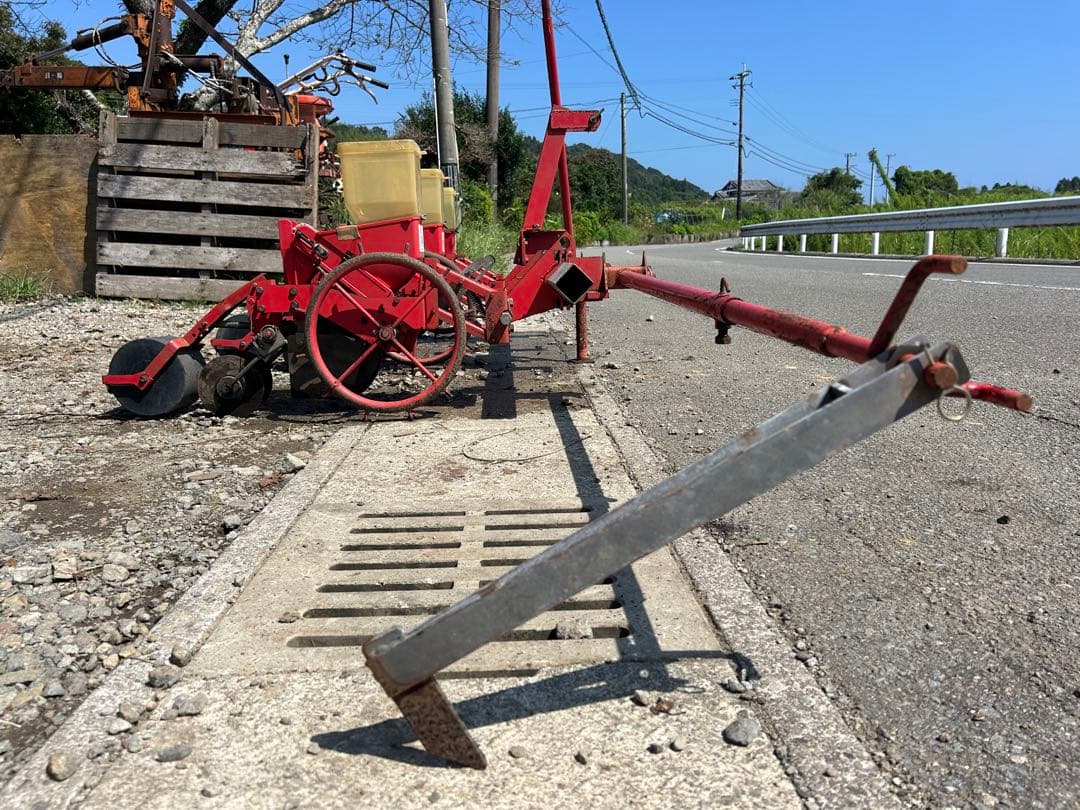 宮崎　向井工業 ごんべえ　トラクター　種まき機　ベルト繰上式　3条 TS-570