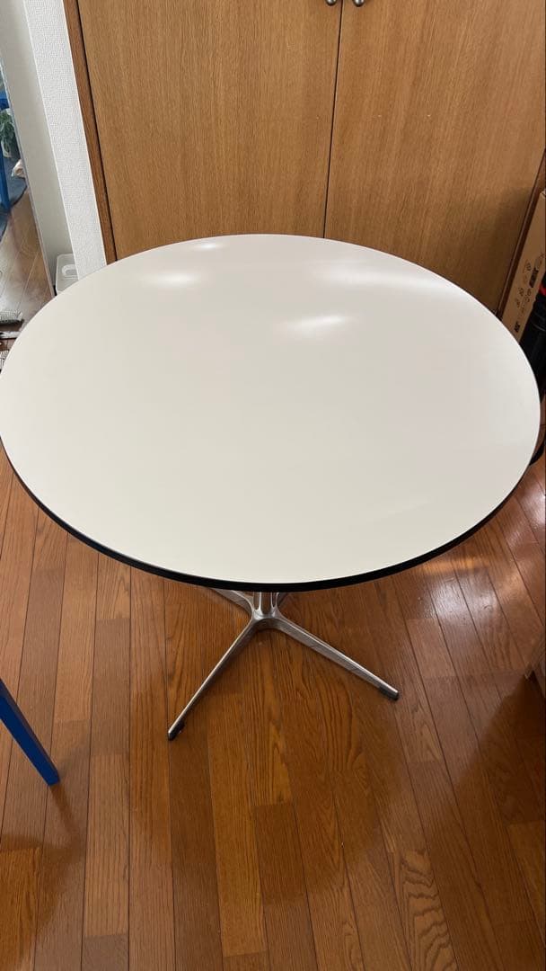 円形ホワイトダイニングテーブル
